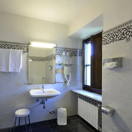 Tenuta Di Ricavo Hotel 4*