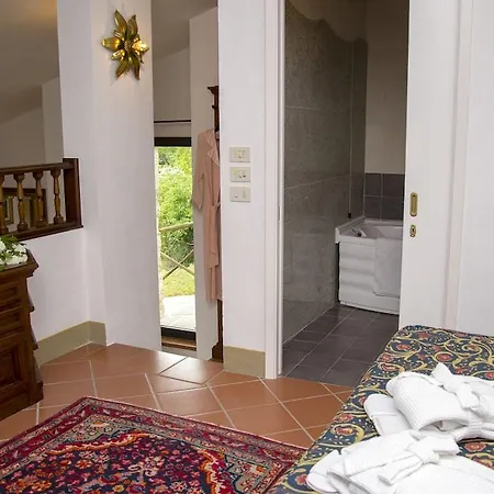 Otel Tenuta Di Ricavo 4*